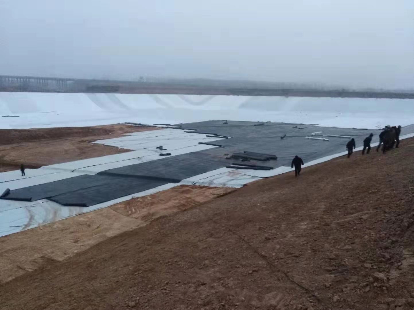 橙子视频app在线下载膜作为污水防渗层比钢筋混凝土更有优越性