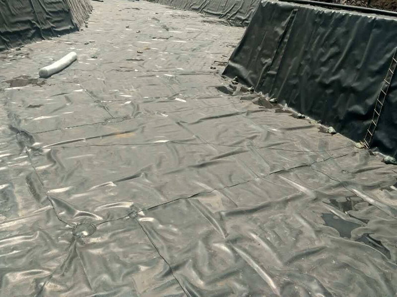 污水蒸发池的设计及施工包括哪些部分？