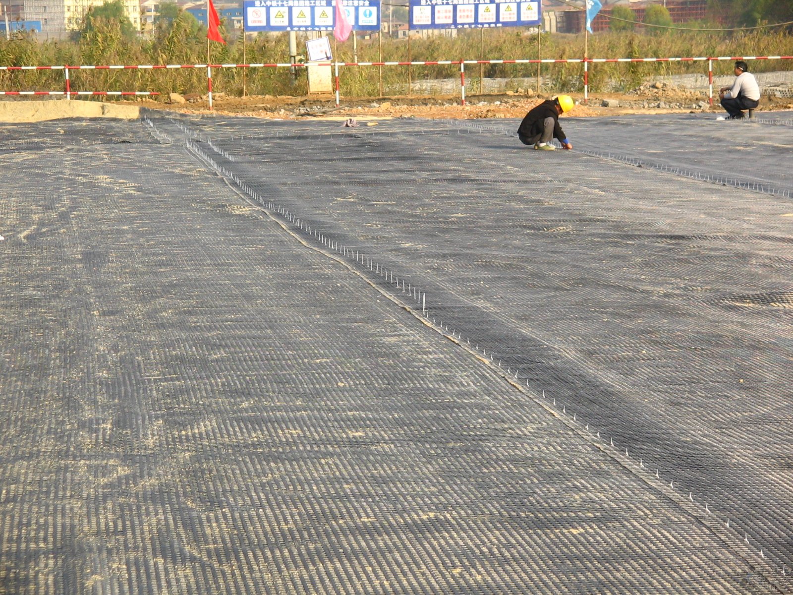 公路橙子视频app在线下载格栅施工