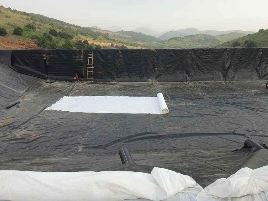 施工试验来选定合理橙子视频app在线下载膜施工参数